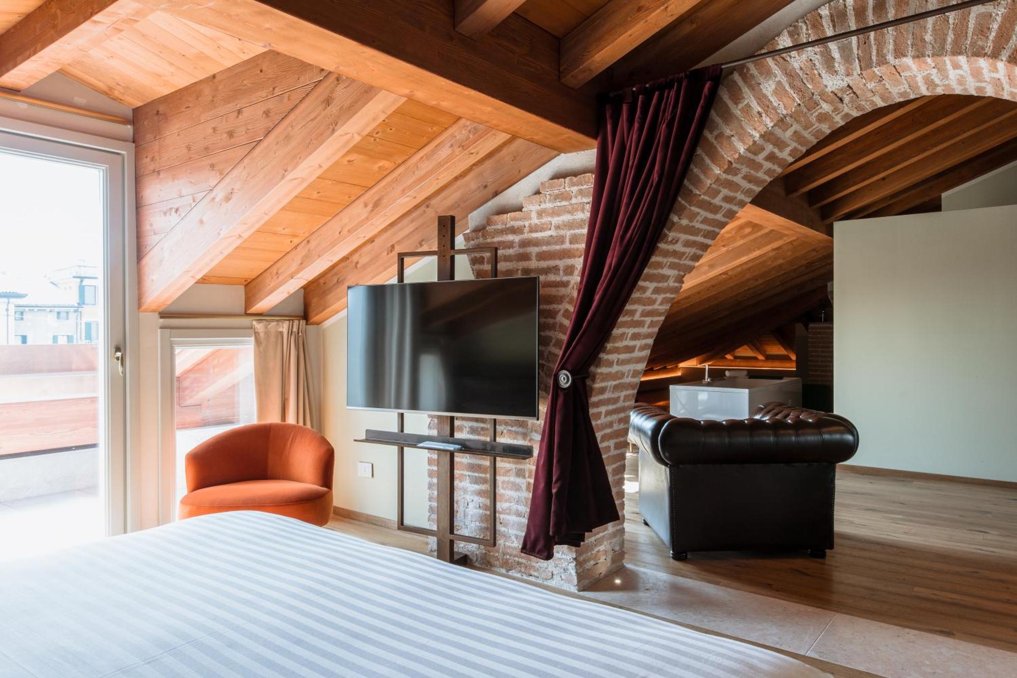 Pavillon Suite & Apartments Peschiera del Garda Esterno foto
