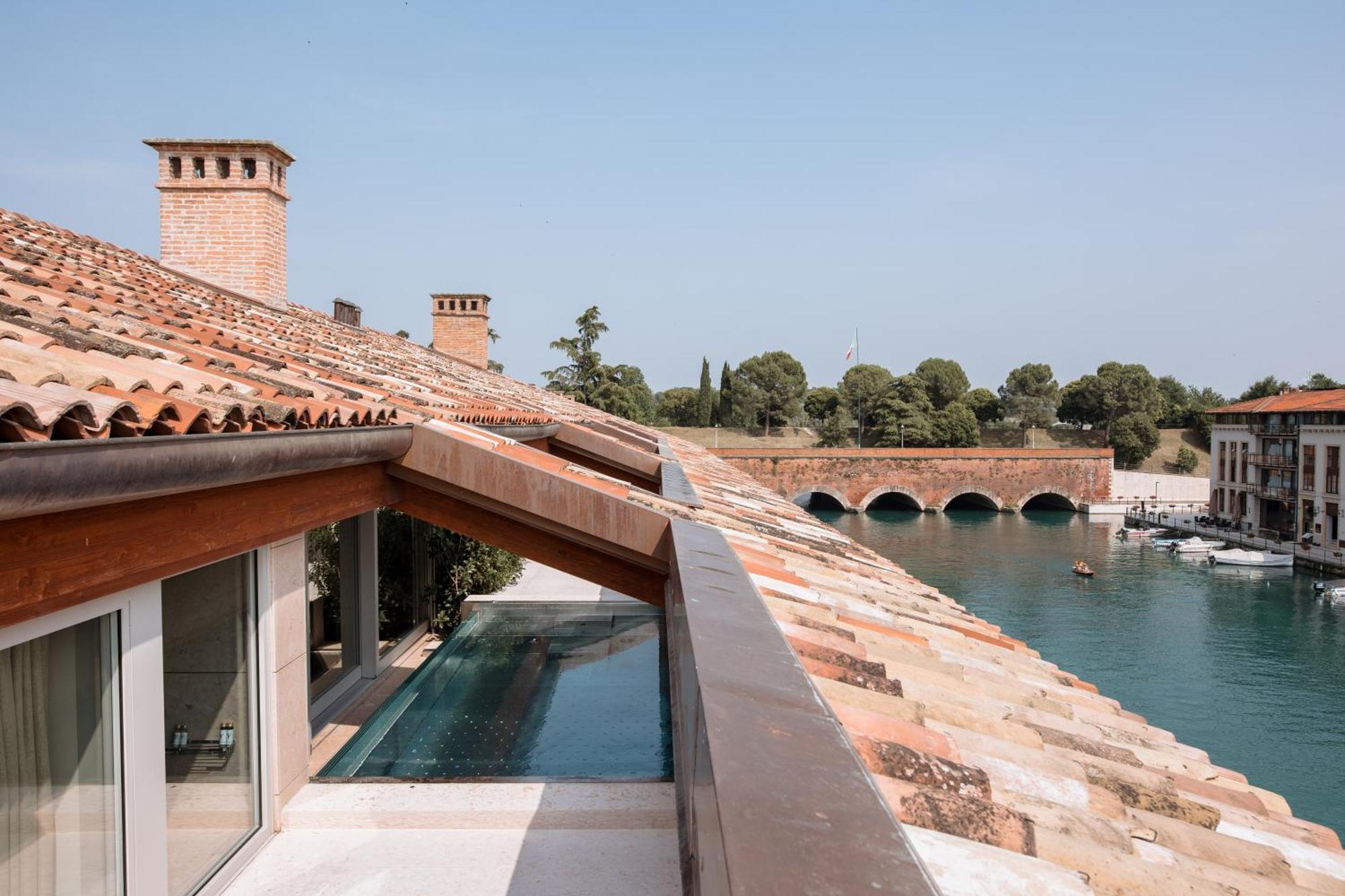 Pavillon Suite & Apartments Peschiera del Garda Esterno foto